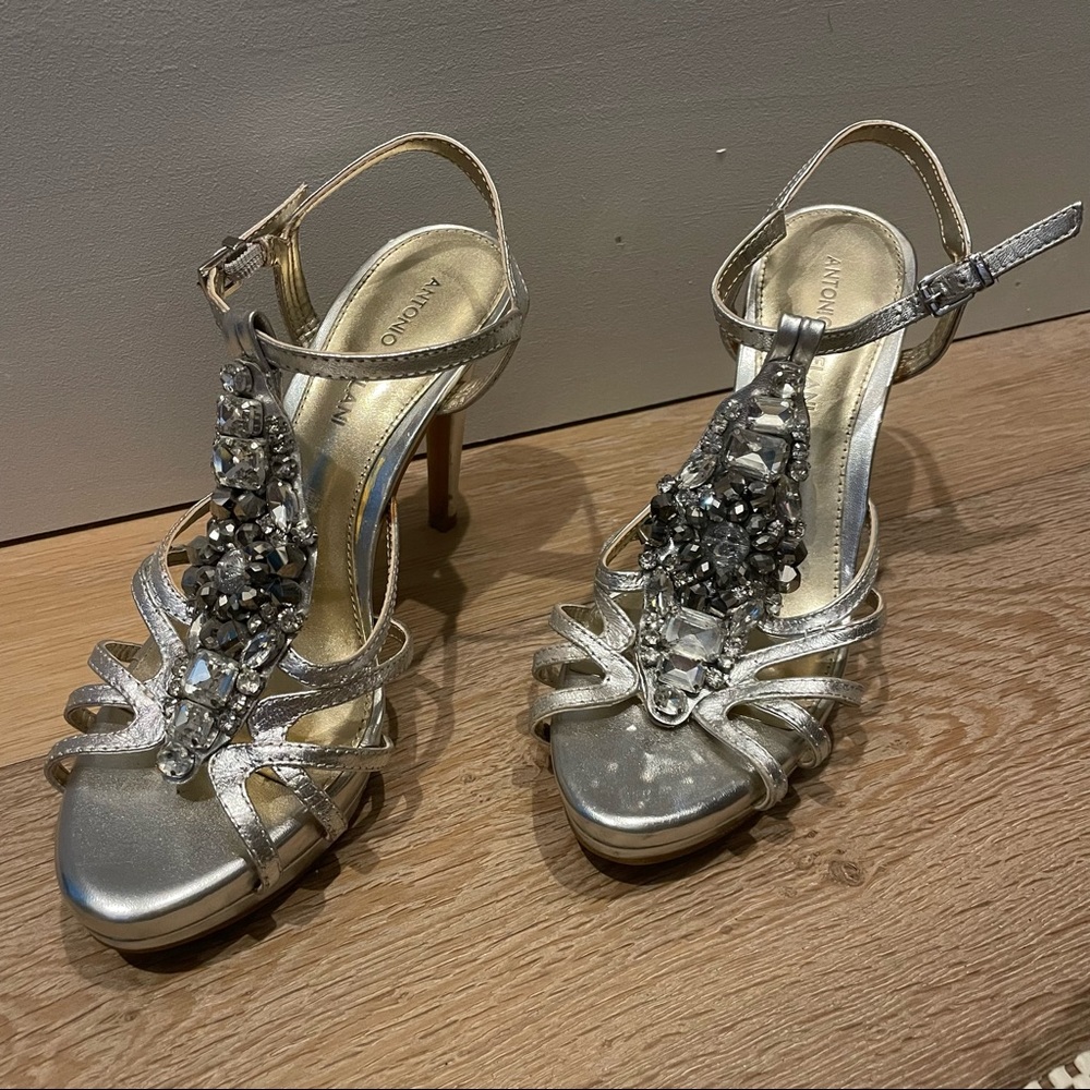 Antonio Melani Silver Heals